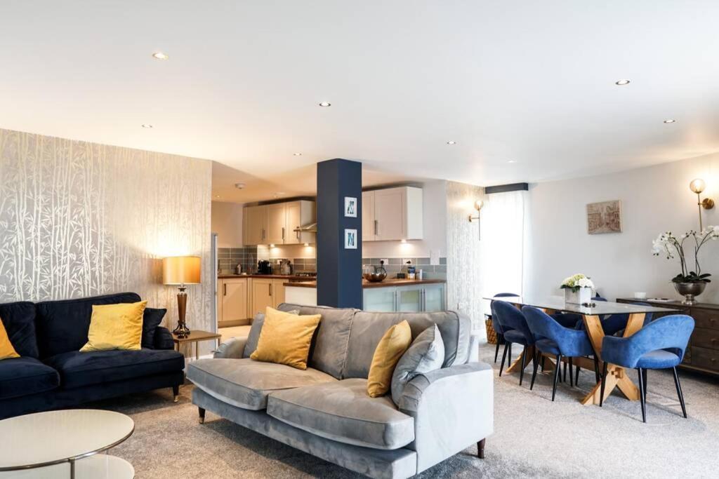 Beautiful 3 Bedroom Apartment By The Sea Newquay  Exterior photo